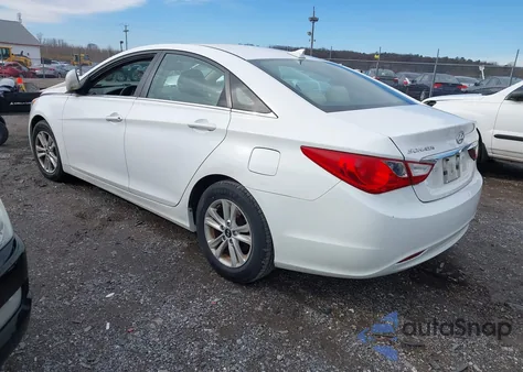 2013 Hyundai Sonata Gls z USA, uszkodzony, nr VIN 5NPEB4AC7DH781172